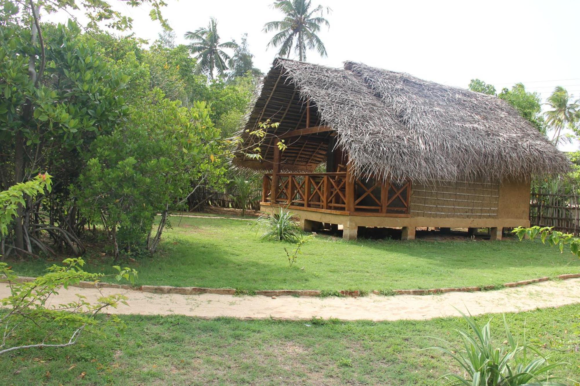 Ganesh Garden Beach Cabanas Tangalle Exterior foto