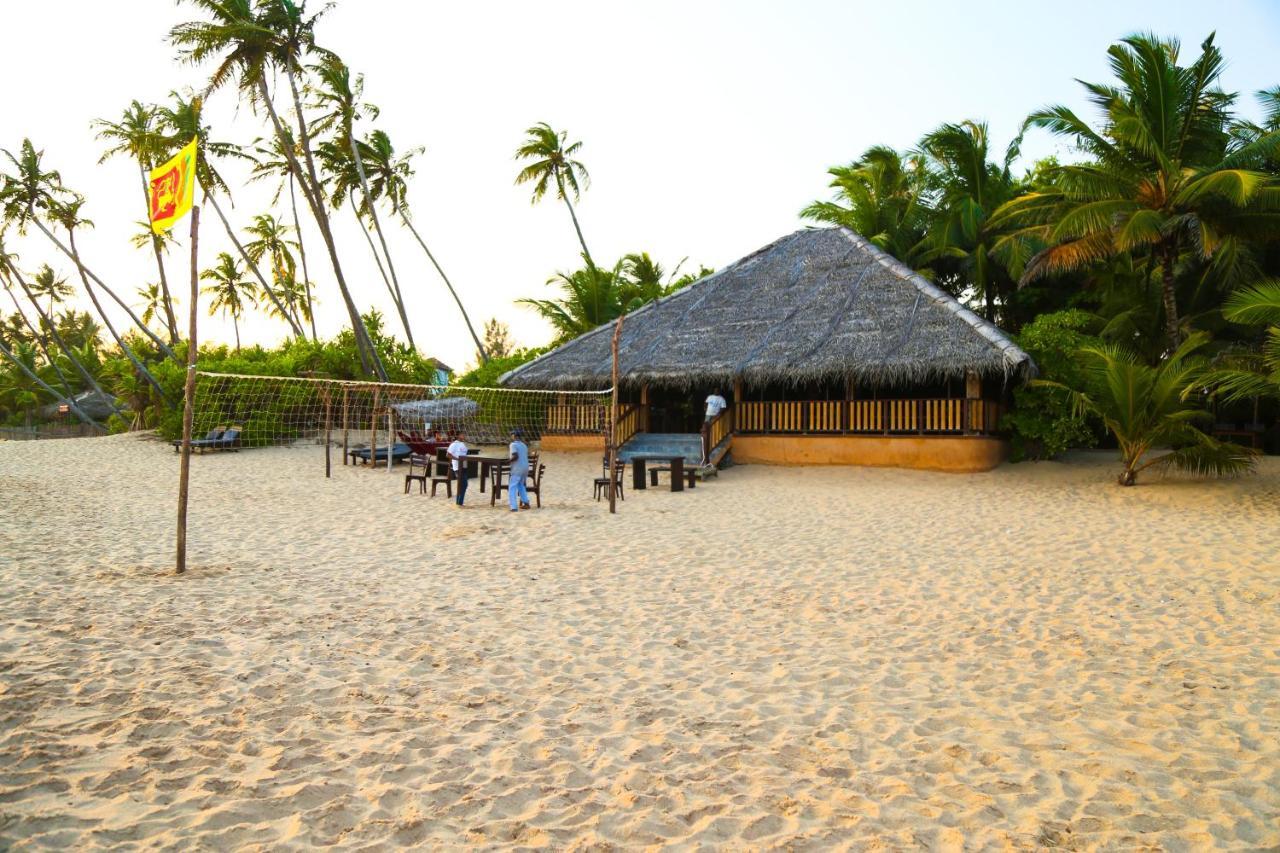Ganesh Garden Beach Cabanas Tangalle Exterior foto