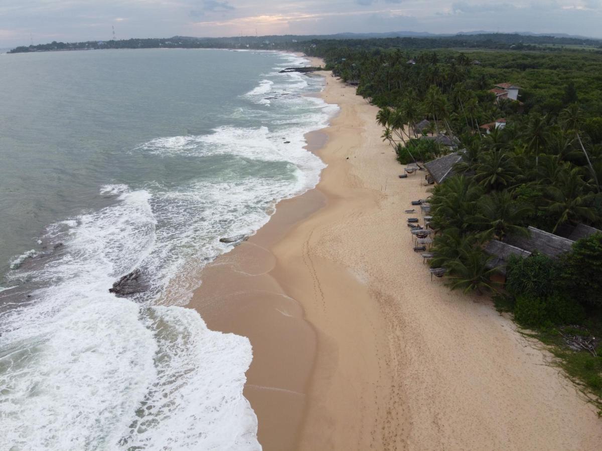 Ganesh Garden Beach Cabanas Tangalle Exterior foto