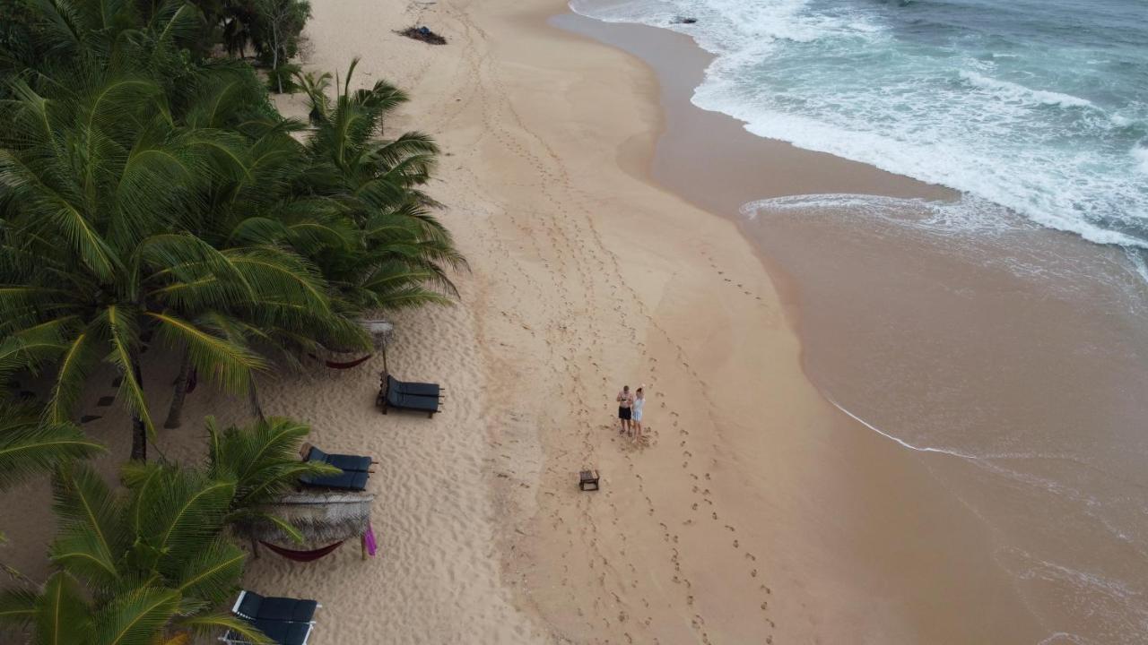 Ganesh Garden Beach Cabanas Tangalle Exterior foto