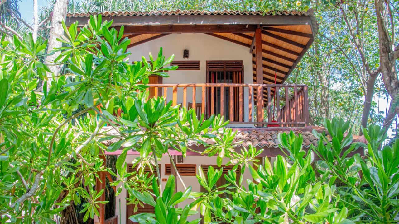 Ganesh Garden Beach Cabanas Tangalle Exterior foto