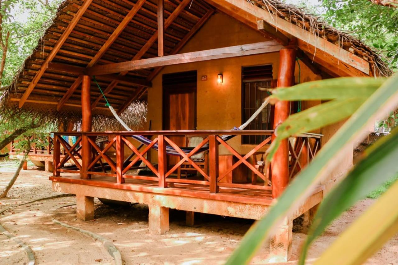 Ganesh Garden Beach Cabanas Tangalle Exterior foto