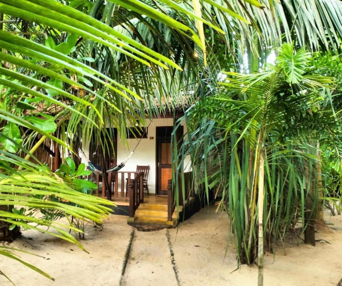 Ganesh Garden Beach Cabanas Tangalle Exterior foto